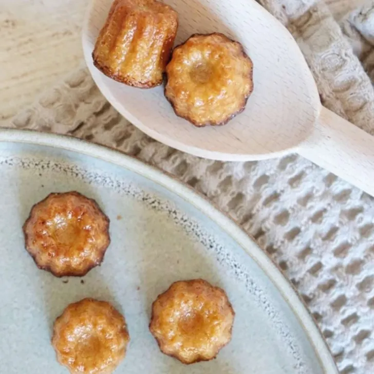 Appareil à mini cannelés maison