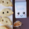 24 caissettes cupcakes et 24 cake toppers Kawaii