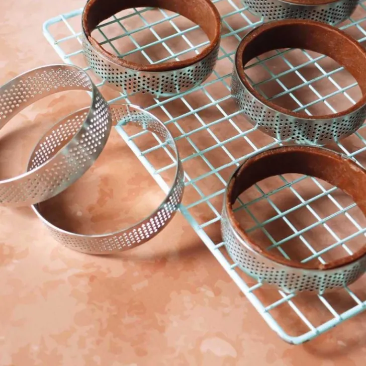 4 cercles à tartelettes perforés ronds 8 cm