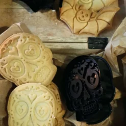 Emporte-pièces éjecteurs pour biscuits Halloween x2
