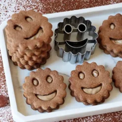 2 emporte-pièces pour biscuits sourire