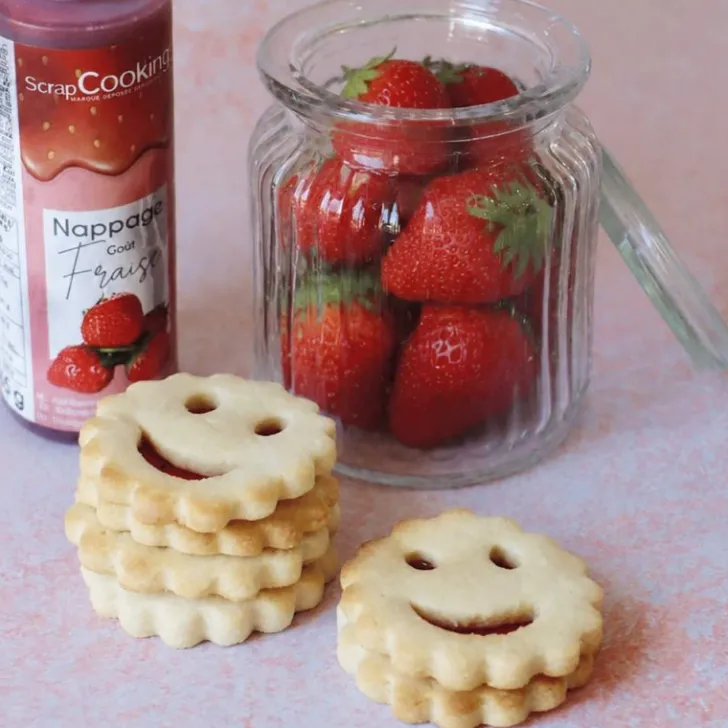 2 emporte-pièces pour biscuits sourire