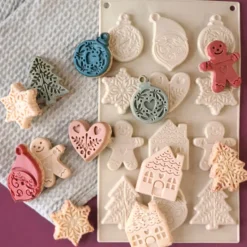 Moule en silicone pour biscuits & sablés de Noël - 12 empreintes